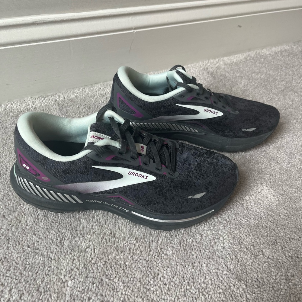 Brooks Black and Purple Athletic Shoes with Breathable Mesh